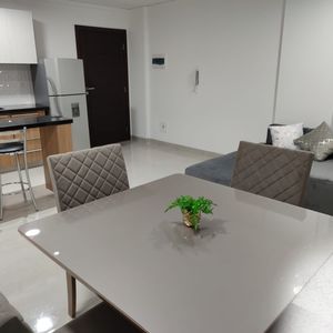 Departamento De 1 Dormitorio En Alquiler En Equipetrol 