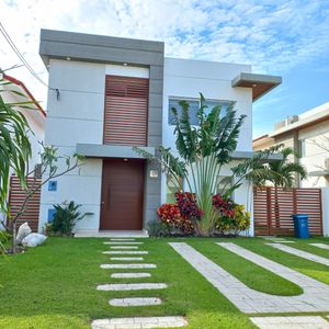 En Alquiler | Amplia Casa En Condominio Bosques De La Colina 