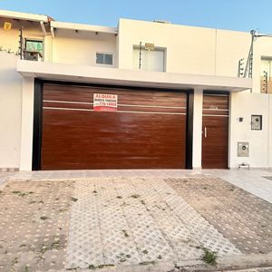 Casa De 2 Plantas 3 Dorm, Porton Electrico