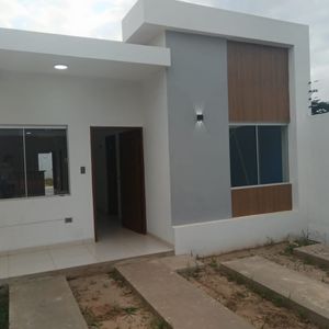 Casa Económica En Zona Este. A Tasa Oficial