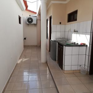 B.r. Olam Alquila Casa De 4 H. Amoblada Z/este Carretera A Cotoca 8vo Anillo