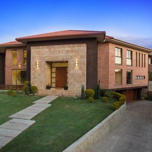 Lujosa Mansion  Amoblada En Venta !!!