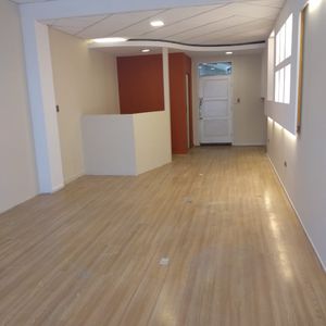 Local Comercial A Pasos De La Plaza Colon