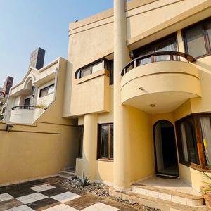 Casa Amoblada En Urbari 