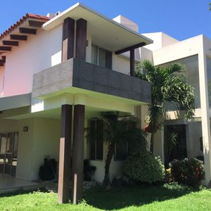 Casa De Lujo En Venta - Paraguá Y Canal Cotoca