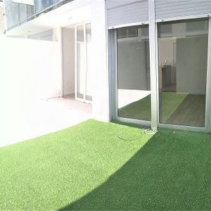 -apartamento Un Dormitorio Con Patio, Pocitos Nuevo.