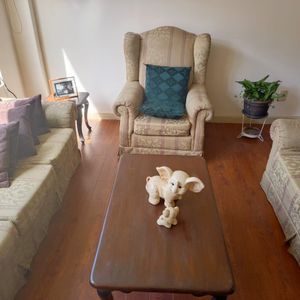  Departamento En Anticretico, Vacío Cerca A La Rotonda Del Vergel En Irpavi.