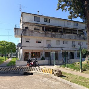 Apto. Duplex 2 Dormitorios. Muy Seguro!!