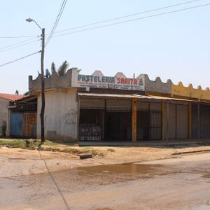 Comercio Vivienda En Esquina Ubicada En Zona Sur Barrio Fortaleza