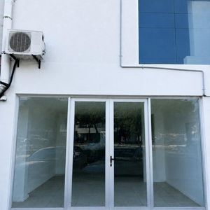 En Alquiler Locales Comerciales  Zona Norte Av. Cristobal De Mendoza