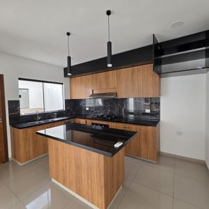 En Alquiler | Hermosa Casa En El Urubo 