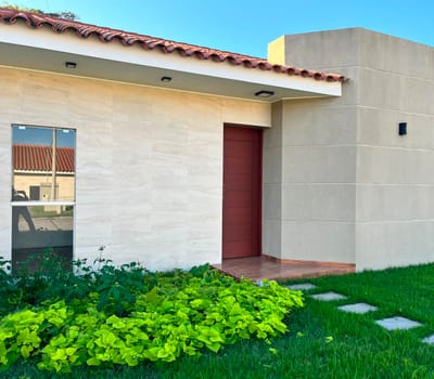 Casa Acogedora En Condominio Los Tajibos 