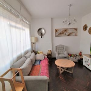 Ajustó Precio! A Pasos De La Rambla Y Del Shopping. Con Patio.