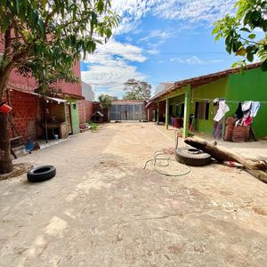 Casa Amplia Con Tienda Comercial Y Espacios Para Generar Ingresos
