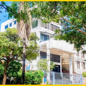 Sobre Avenida Irala Anticretico De Oficina