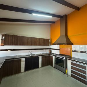 En Alquiler! Amplia Casa De 5 Dormitorios En Zona Sur