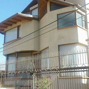 Hermosa Casa En Laquiler Achumani Condominio Privado