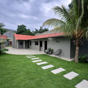 Oportunidad De Inversión  Casa En Venta Sobre Avenida