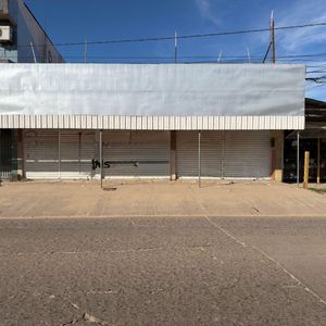 Inmueble Comercial En Venta Sobre Av. Paurito Plan 3000