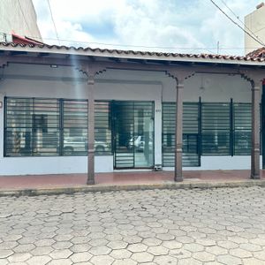 Local De 302 M2 En El Centro De Santa Cruz 