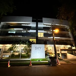 Alquiler Amoblado 2 Dorm En Condominio Sky