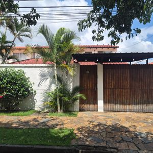 Hermosa Casa De 2 Plantas En Venta