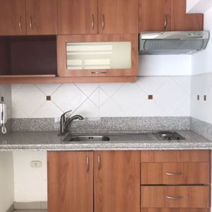 Hermoso Apto En Alquiler, En Zona Céntrica Y Tranquila.