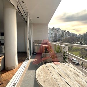 Venta Apartamento Frente Al Parque Villa Biarritz  3 Dormitorios Y Serv. Garaje