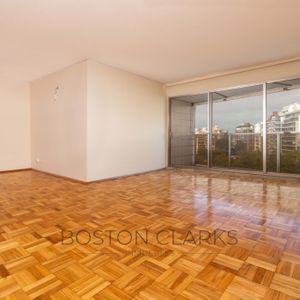Apartamento En Venta Con Renta En Punta Carretas De 3 Dormitorios