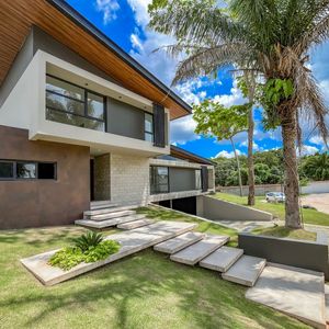 En Venta! Lujosa Casa En Condominio Hacienda Del Urubo