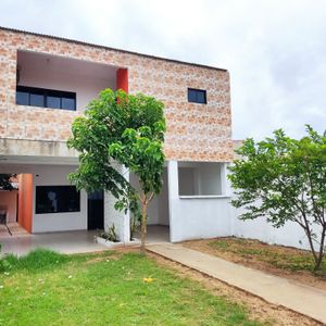 Casa En Venta – 2 Plantas | Amplia Y Funcional Zona Norte