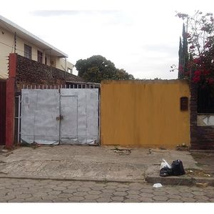Casa En Zona Céntrica De La Ciudad - Av. Landivar Entre 1er. Y 2do. Anilo