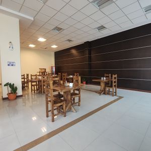 Venta Local Comercial, Calacoto Calle 9 Edificio Vitruvio II