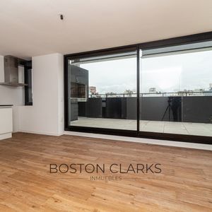 Apartamento En Venta En Centro De 3 Dormitorios Con Terraza Con Parrillero