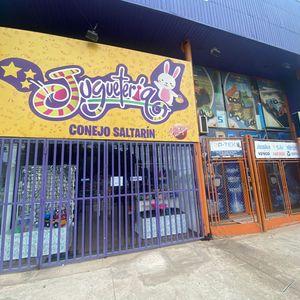 Galpon Con Showroom Sobre El 4to Anillo Paragua