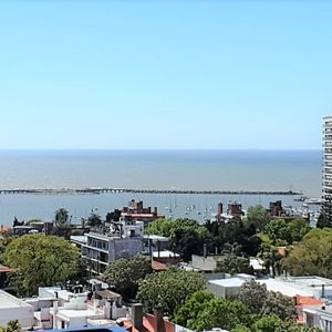 -monoambiente Con Vista Al Mar Terraza, Pocitos, 26 De Marzo.
