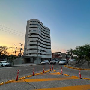 Alquiler Amoblado 2 Dorm En Condominio Cupesi