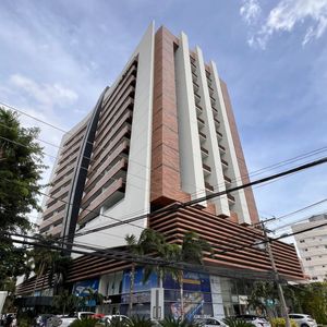 Departamento Amoblado De 3 Dormitorios En Suite, Alquiler En Madero Residence