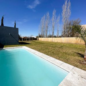 Maravillosa Casa En Venta En Exclusivo Barrio Privado VIñedos De La Tahona
