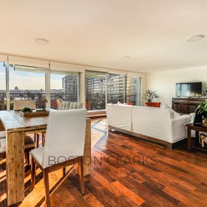 Penthouse En Venta Con Inquilinos En Puerto Buceo: 3 + 1 Dorm, Y 2 Gge