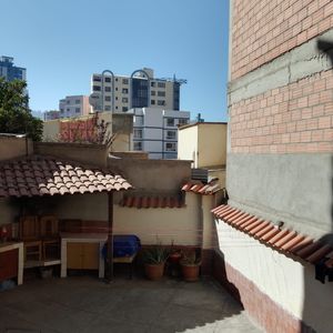 Departamento En Anticretico De 2 Dormitorios En Miraflores