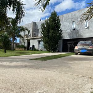 Unica Propiedad En Barrio Privado Colinas De Cco.