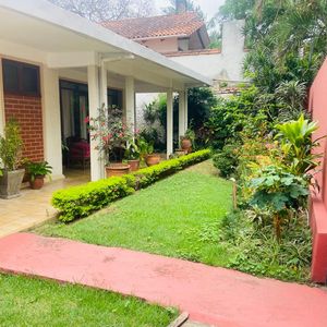 Z/sur Cerca Av Las Americas, Casa De 230m2 En Terreno De 430m2