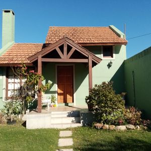 Hermosa Casa A Pasos De La Playa En Balneario Buenos Aires