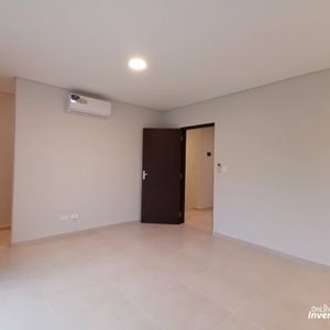 Casa Tipo Townhouse En Venta  Ubicado Sobre La Av. Cristo Redentor Km 9 1/2