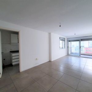 -hermoso Y Amplio, Dos Dormitorios , Balcon, Terraza Lavadero, Cordon Sur.