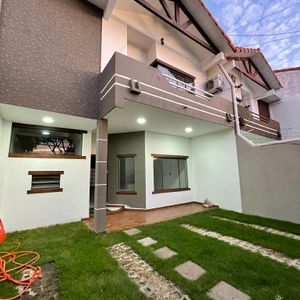 En Venta Lujosa Casa A Estrenar Zona Norte