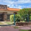 Exclusiva Residencia De Una Planta En Carrasco Sur, A Pasos De La Rambla