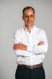 Santiago R