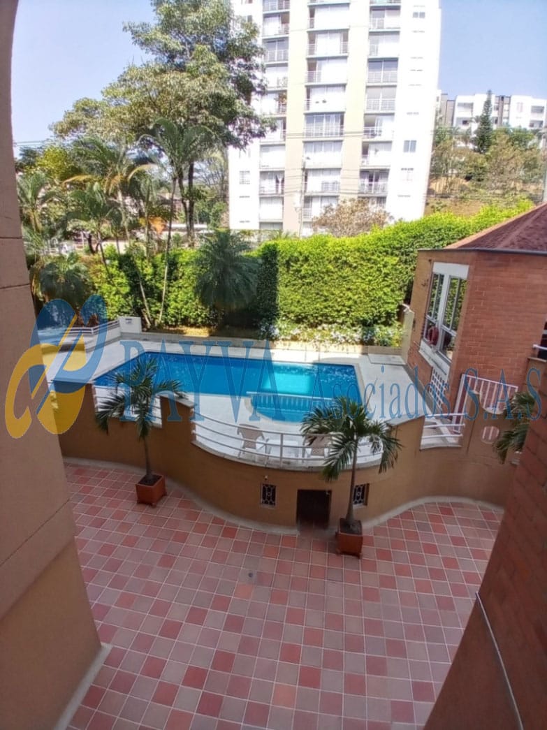 Apartaestudio en  Venta en La Almeria, Medellín